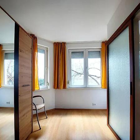 Apartment Old-timer
