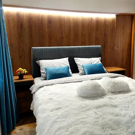 Old-timer Apartment *