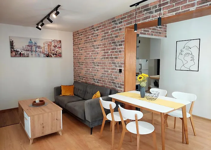 Apartment Old-timer Warna